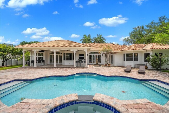Building Photo - 9400 SW 93rd Ct