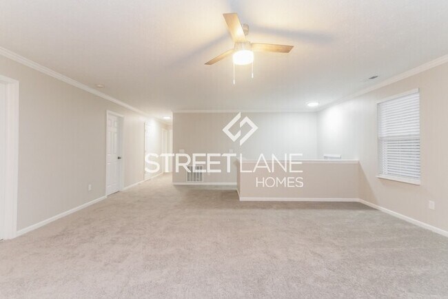 Building Photo - Spacious 5 bedroom home in Plainfield! $10...