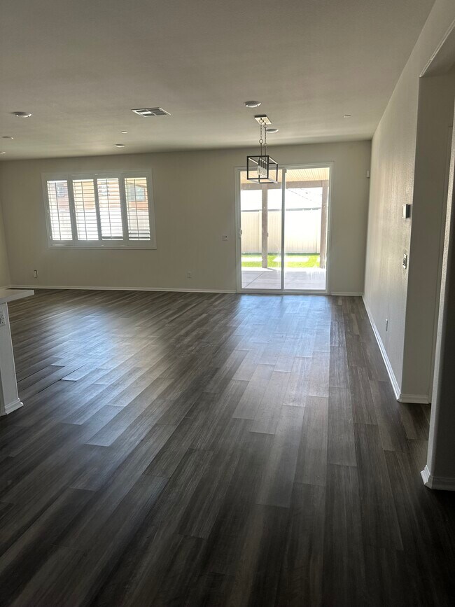 Building Photo - 24255 Insignia Dr