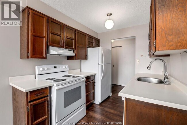 Photo du bâtiment - 3936 Wyandotte St E