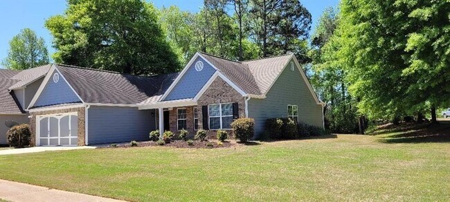 Foto del edificio - 310 Andrew Ridge Dr