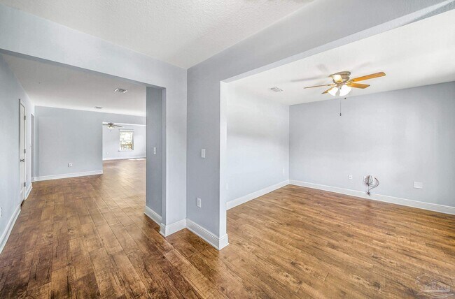 Building Photo - 6052 Whisper Creek Boulevard