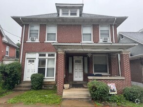 Building Photo - 1313 Broadway
