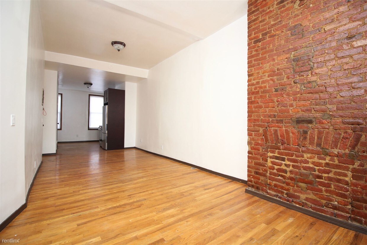 Primary Photo - 1 br, 1 bath Apartment - 144 Suydam St