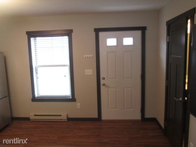 Building Photo - 2 br, 1.5 bath House - 1025 Thames Ct