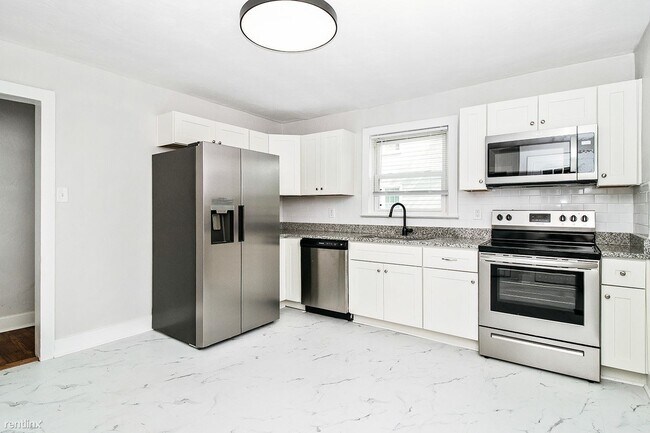 Foto del edificio - 2 br, 1 bath 4plex - 2610 Munson Street 1