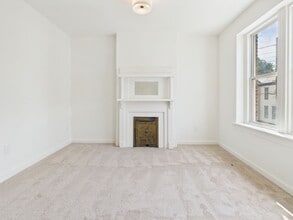 Building Photo - 204 Wellford St