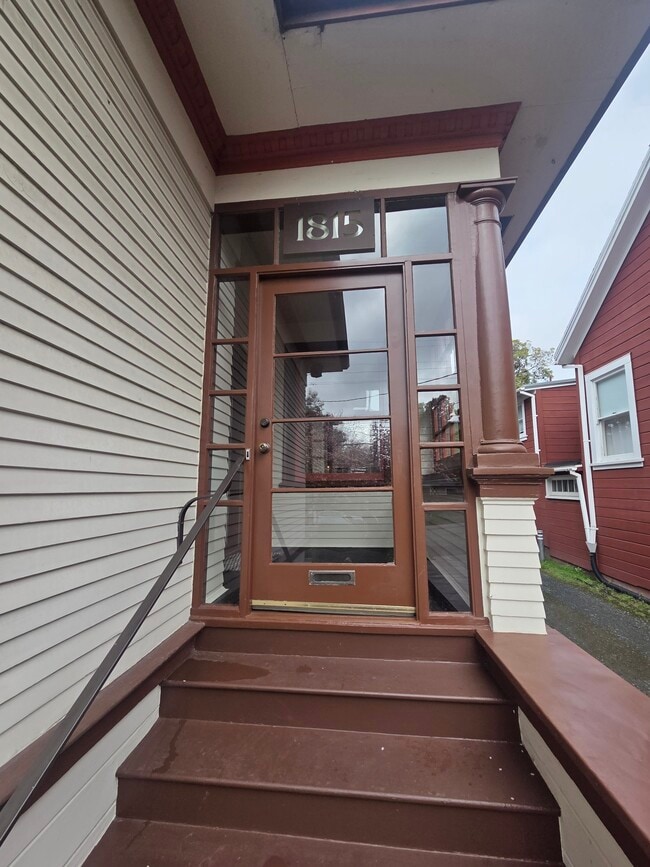 Building Photo - 1815 Francisco St