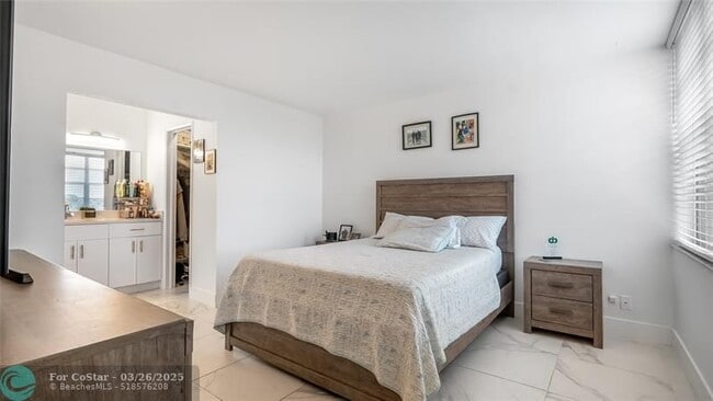 Foto del edificio - 9441 Live Oak Pl