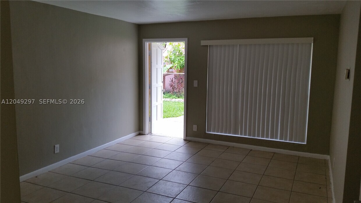 Foto del edificio - 5900 NW 16th St