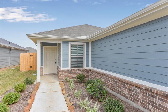 Foto del edificio - 21418 Holly Heights Rd