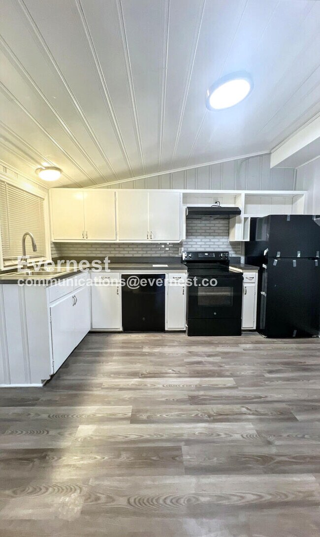 Foto del edificio - 6603 Hardy Ave
