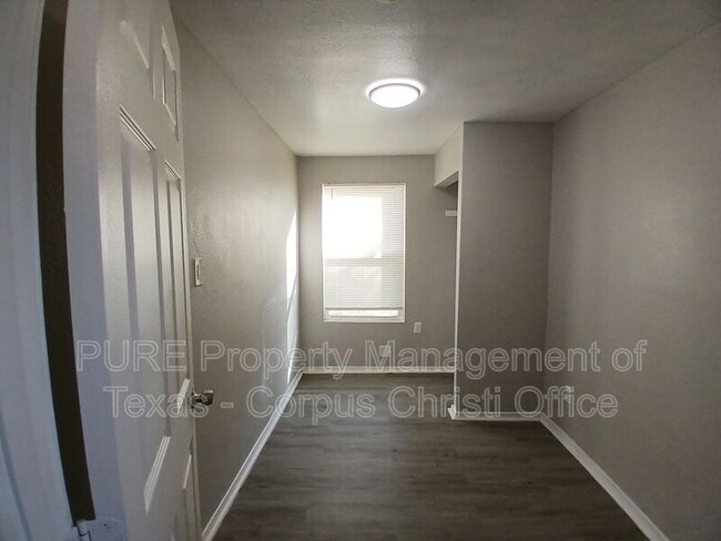 Foto del edificio - 809 12th St