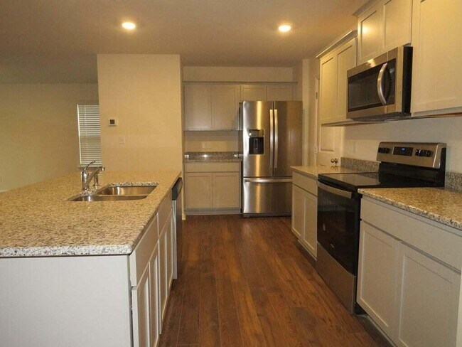 Foto del edificio - 3352 Harmony Ct NE
