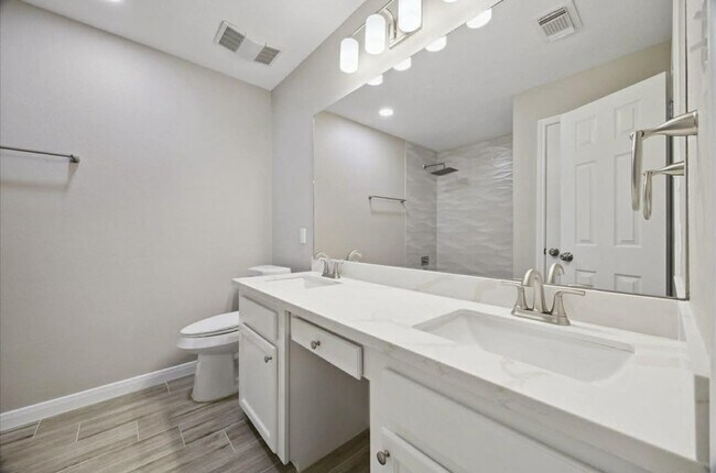 Foto del edificio - 16114 Cypress Valley Dr