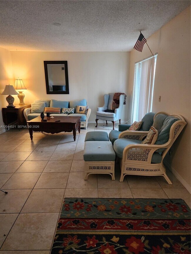 Foto del edificio - 2148 White Pine Cir