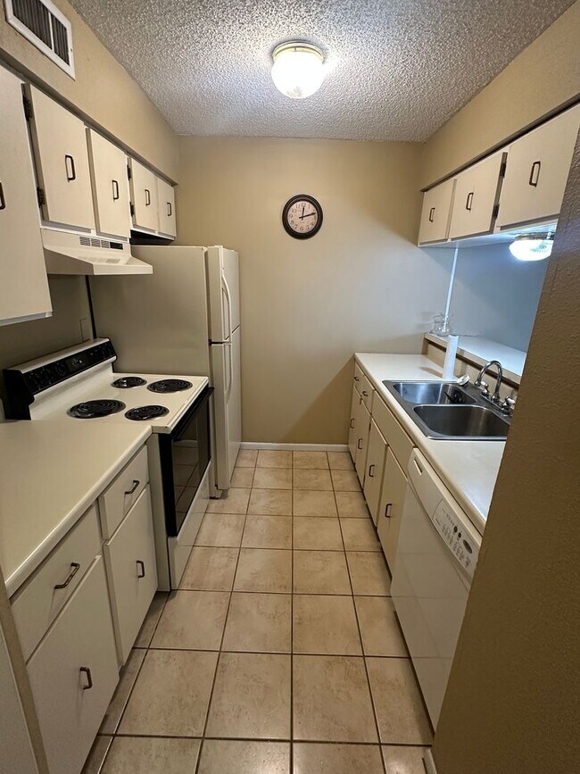 Foto del edificio - 1BD/1BA Condo located on the Germantown/Memphis Line!