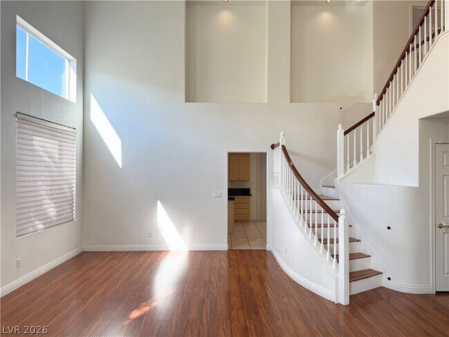 Foto del edificio - 705 Lexington Cross Dr