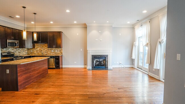 Foto del edificio - 218 N Halsted St