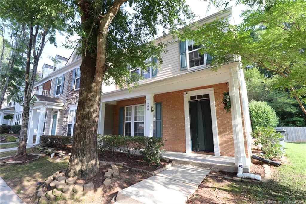Foto principal - 600 Walnut Woods Dr