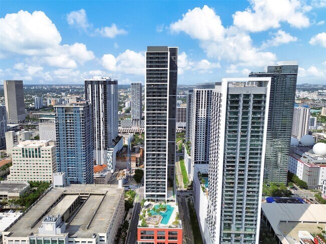 Foto del edificio - 159 NE 6th St