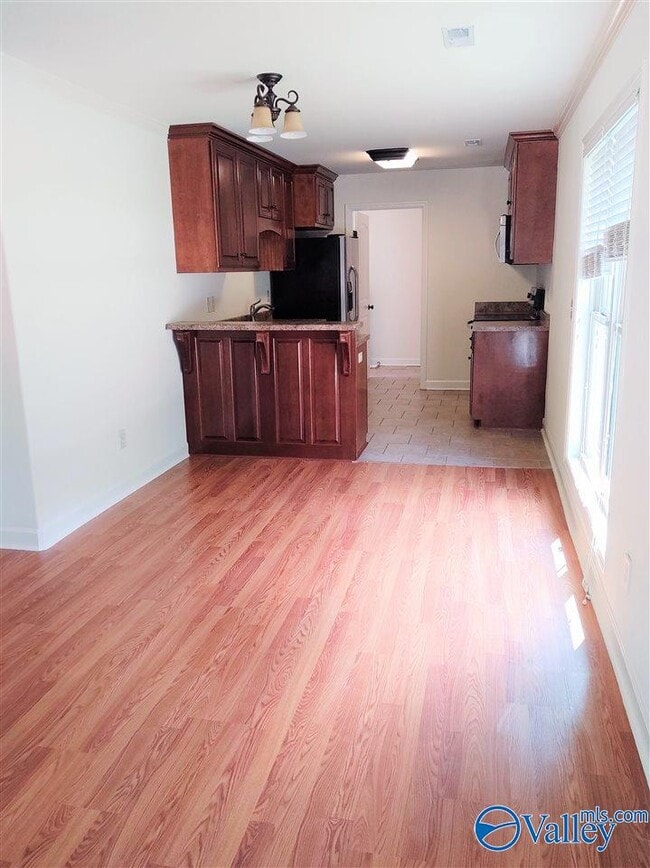 Foto del edificio - 703 Wall Rd