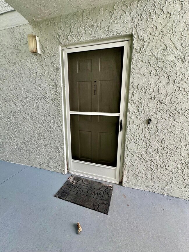 Foto del edificio - 933 Sonesta Ave NE