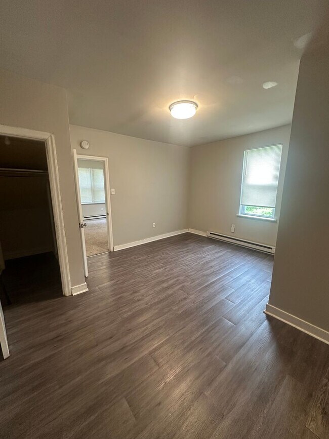Foto del edificio - 412 E Walnut Ln