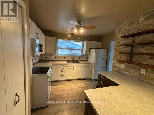 Building Photo - 2551 Padstow Crescent