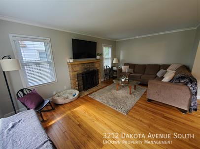 Foto del edificio - 3212 Dakota Ave S