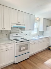 Building Photo - 40 Montcalm Ave