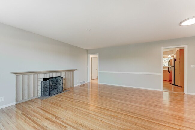 Foto del edificio - 7115 W 23rd St