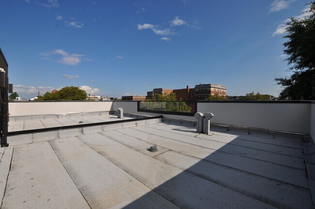 Building Photo - 159 Winthrop St