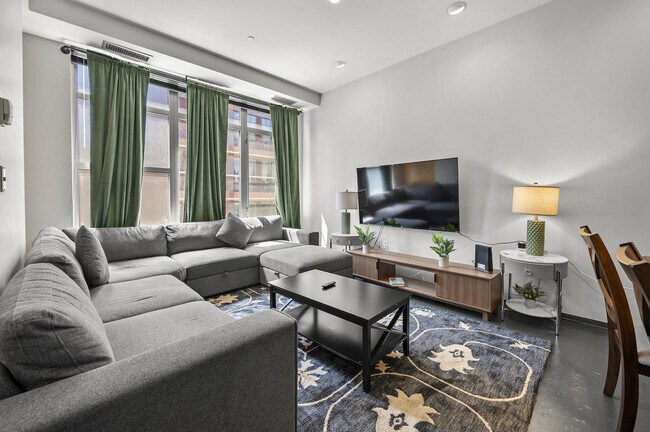 Building Photo - 160 E Berkeley St