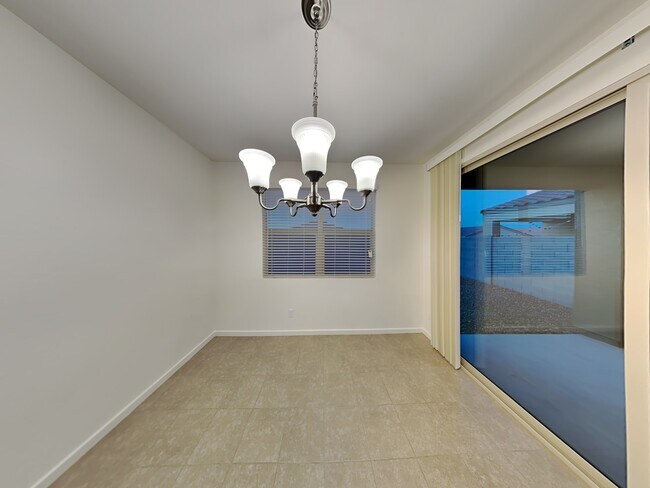 Building Photo - 4224 W Coneflower Ln