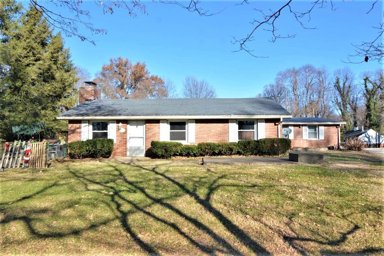 7744 Outer Gray St, Newburgh, IN 47630 House Rental in Newburgh, IN