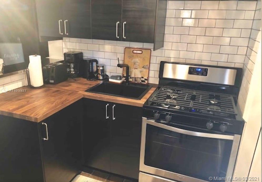 Foto principal - 540 NE 63rd St