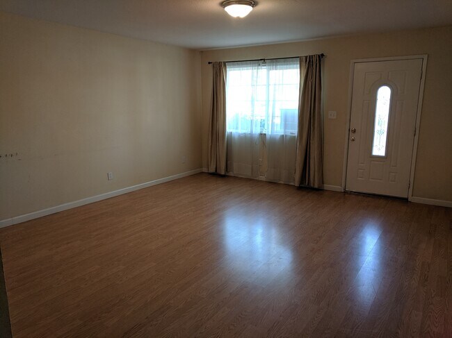 Building Photo - 50 Buchanan Ct