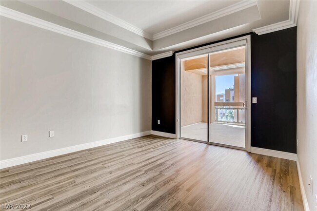 Building Photo - 19 E Agate Ave