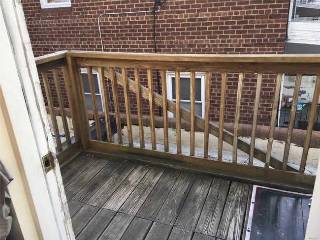 Foto del edificio - 29-40-40 Francis Lewis Blvd