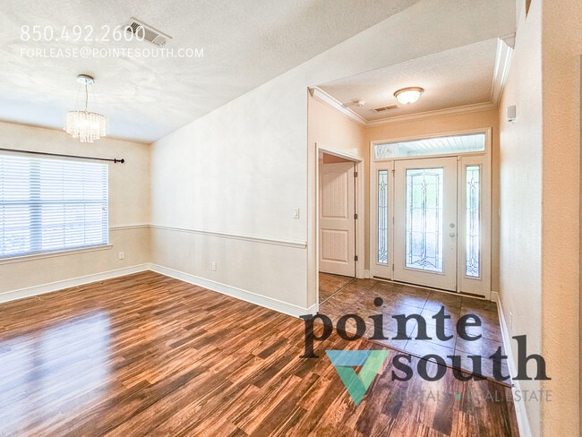 Foto del edificio - 6305 Parakeet Trail