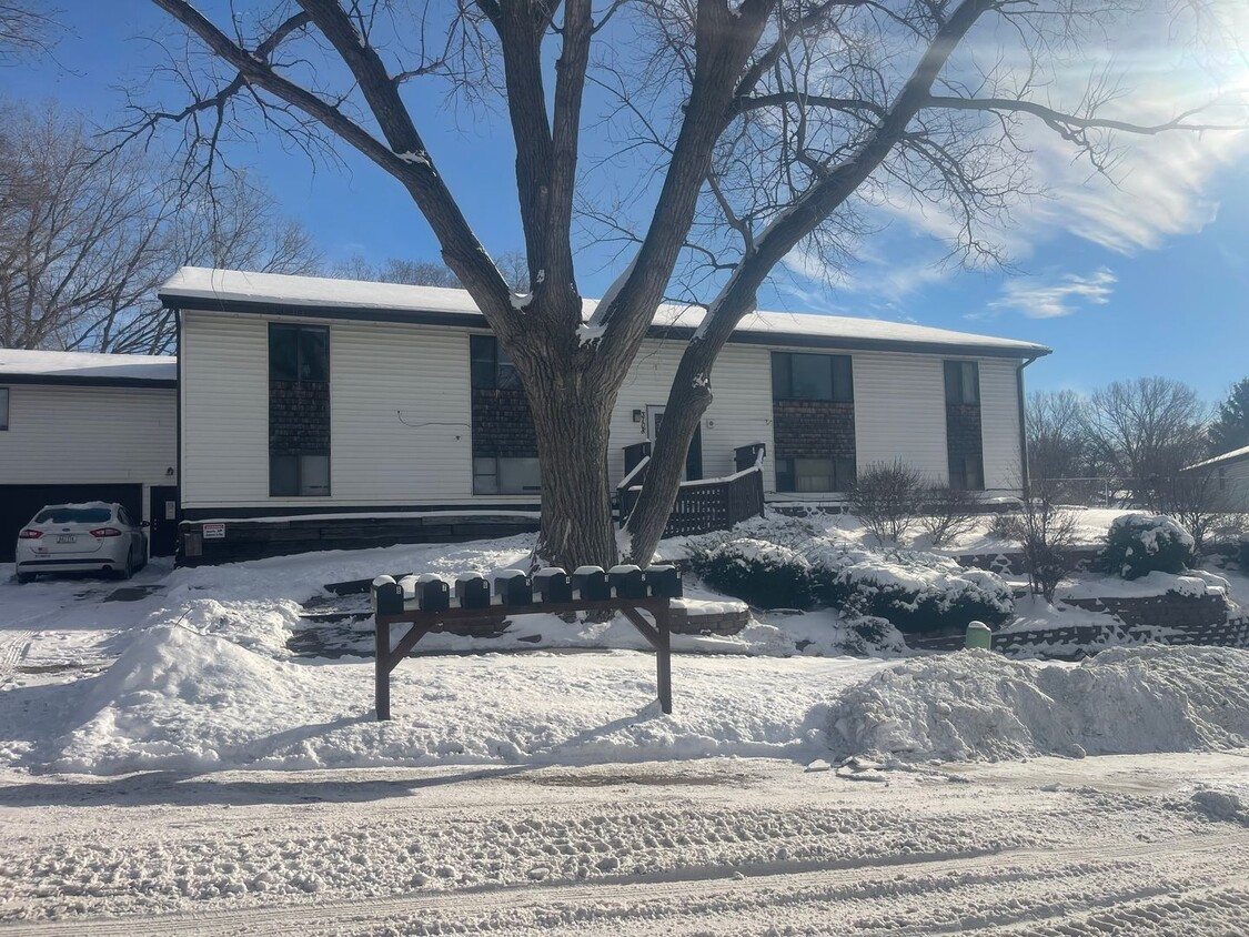 Primary Photo - 3108 Sycamore Terrace