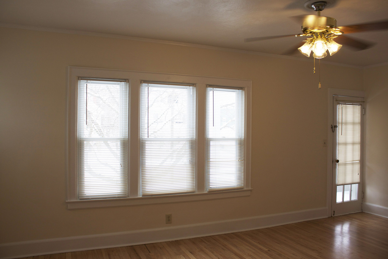 Living Room - 212 Hubbell Ave