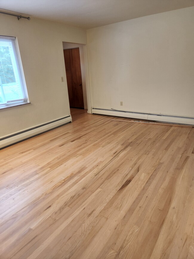 Dining Room 2 - 1638 Middle Road