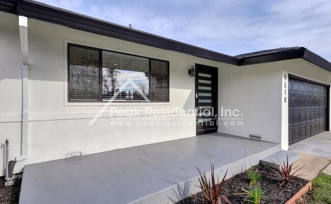 Building Photo - Beautiful Updated 4bd/2ba Orangevale Home