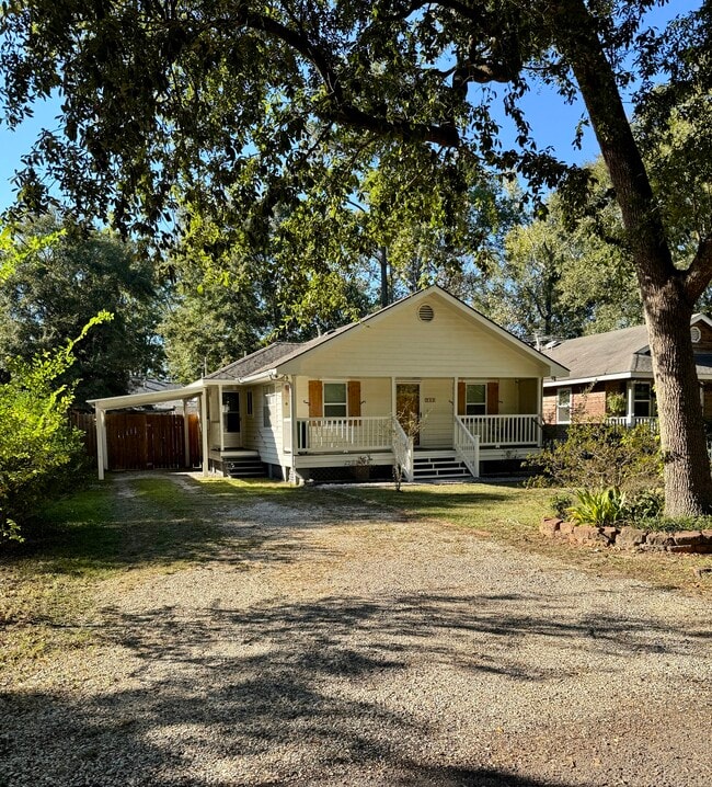 Building Photo - 732 Wilkinson St