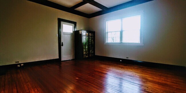 Foto del edificio - 2-Bed House | Linwood-Mt. Lookout | Available NOW!