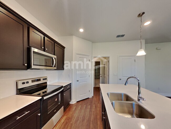 Building Photo - 27305 St Andrews Avenue