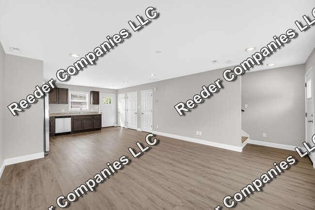 Building Photo - 1032 167th St