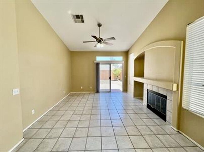 Foto del edificio - Single Story Summerlin Property!